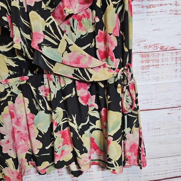 Lauren Ralph Lauren floral flutter sleeve blouse - Picture 8 of 15